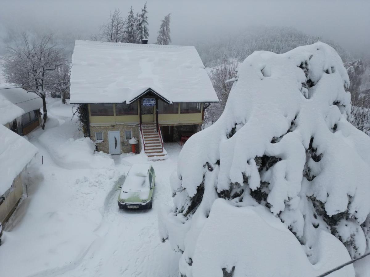 Guest House Family Varda Plitvice Lakes Plitvička Jezera Exterior foto